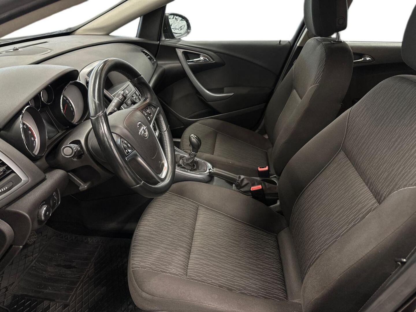 OPEL Astra 2014