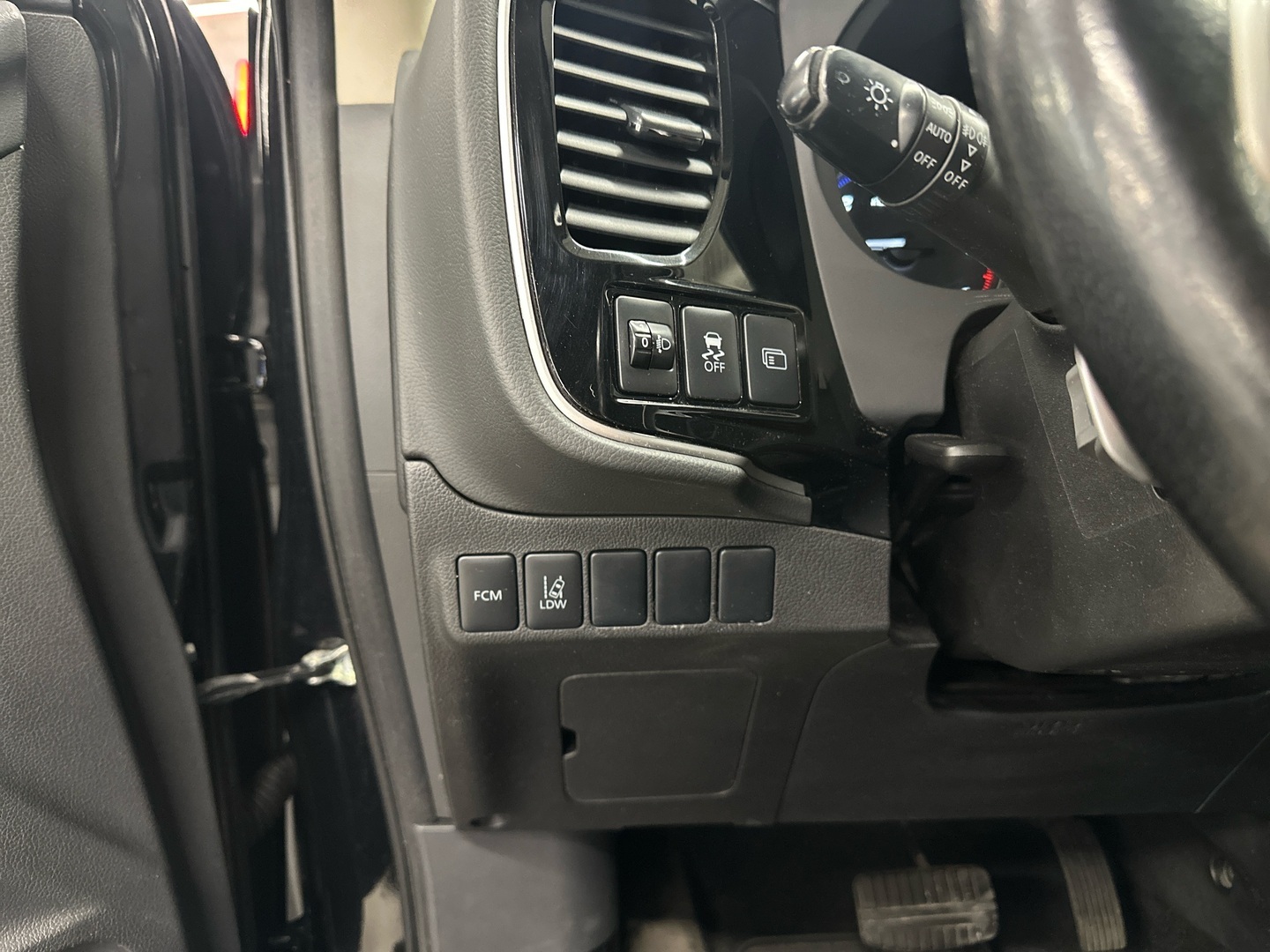 MITSUBISHI Outlander 2015