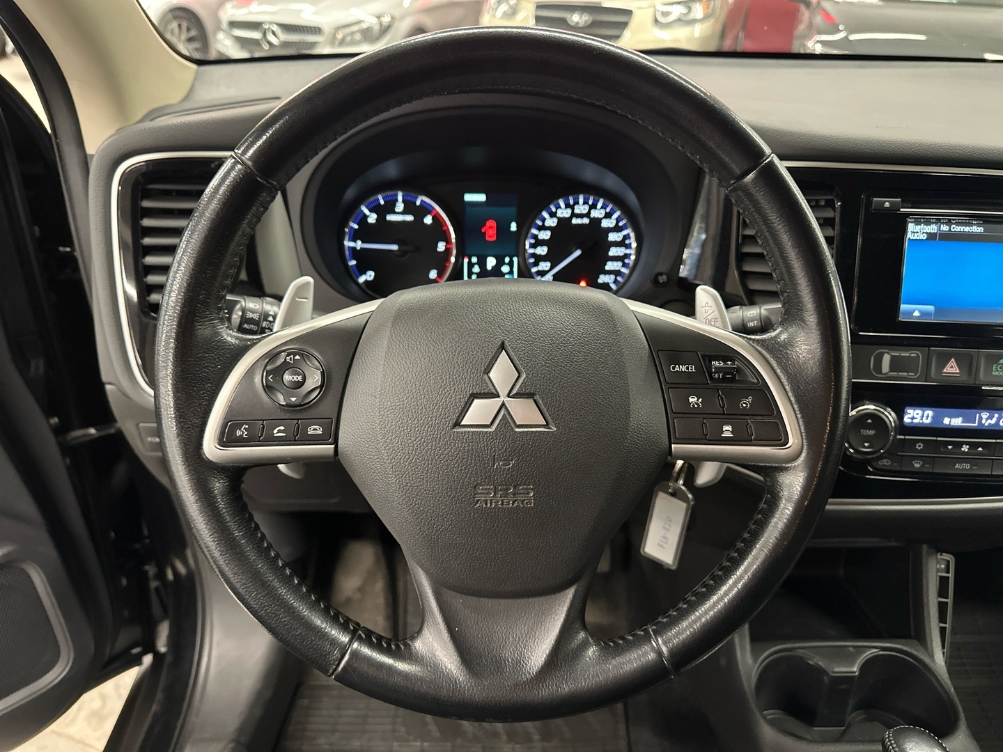 MITSUBISHI Outlander 2015
