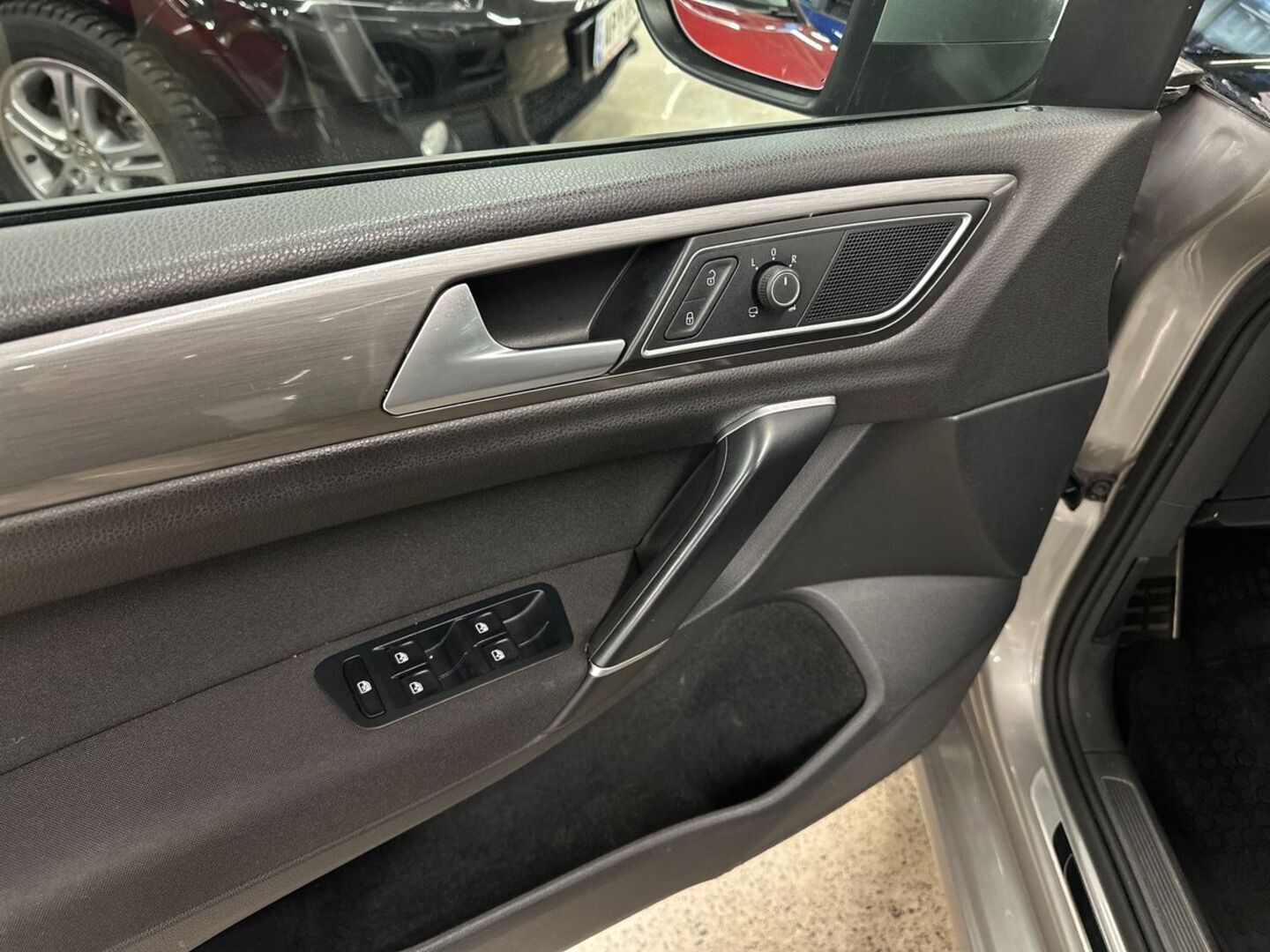 VOLKSWAGEN Golf Sportsvan 2016