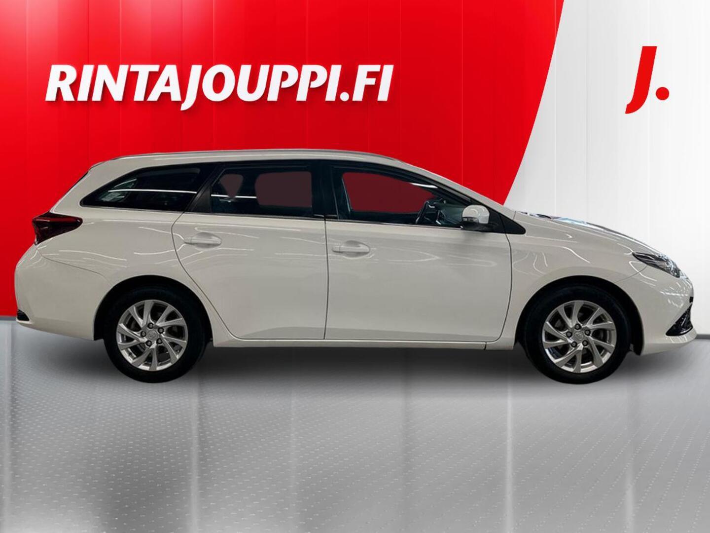 TOYOTA Auris 2017