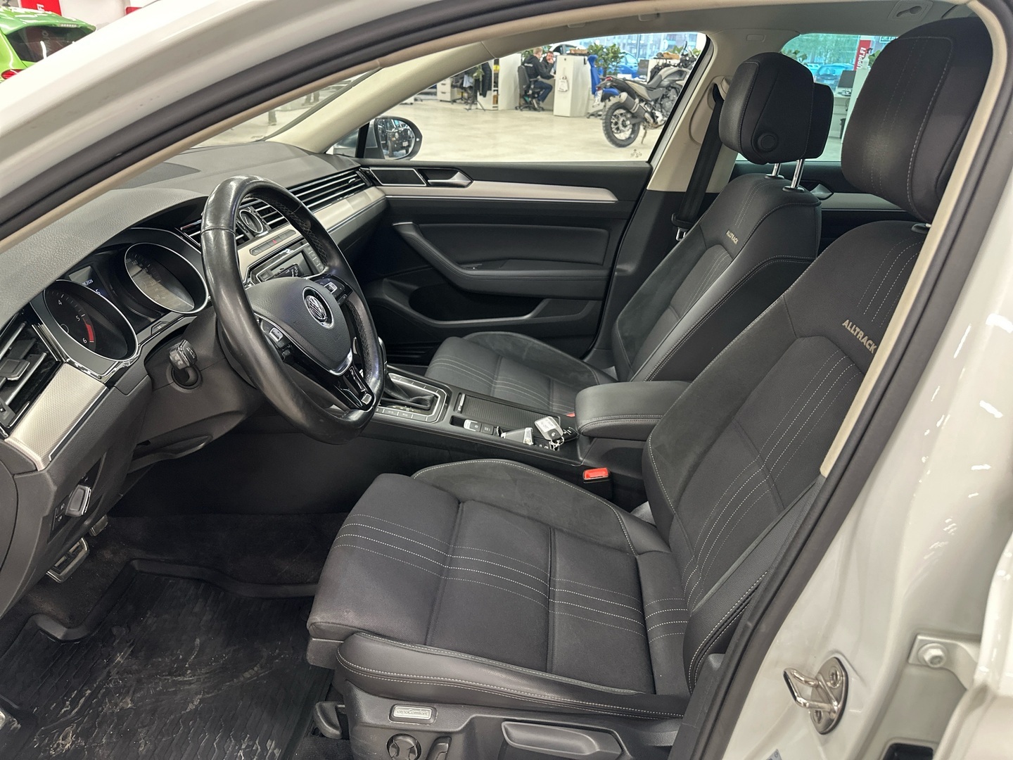 VOLKSWAGEN Passat 2016