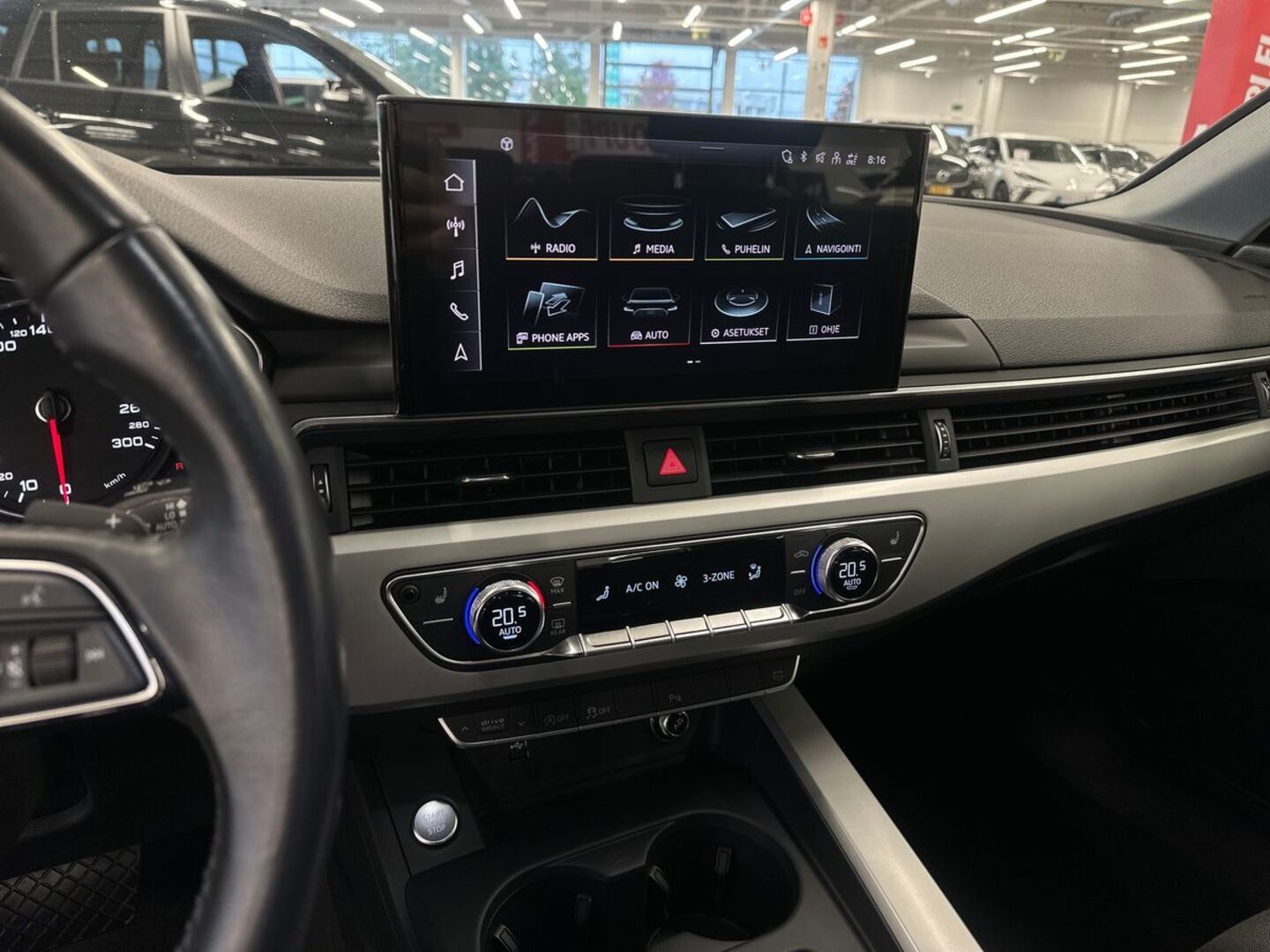 AUDI A4 16