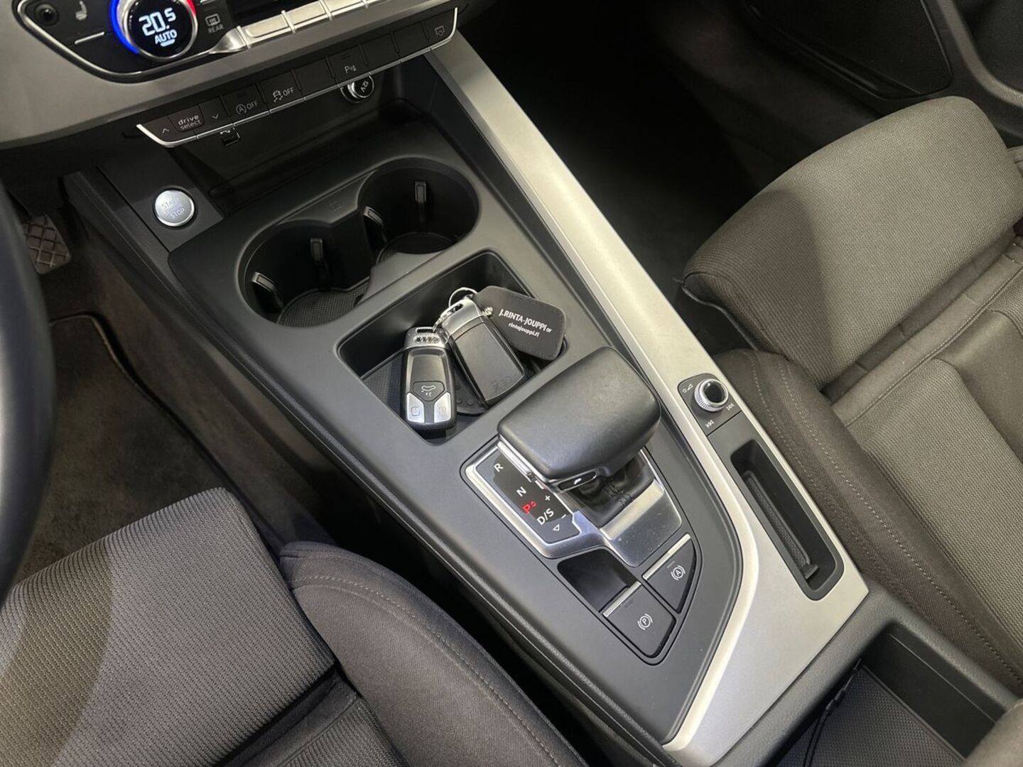 AUDI A4 18