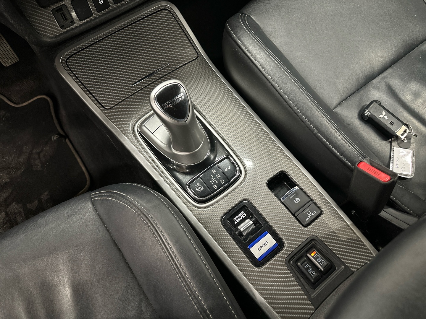 MITSUBISHI Outlander PHEV 2019