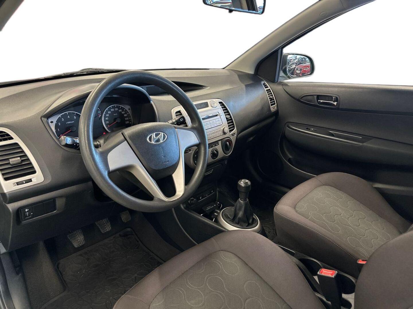 HYUNDAI i20 2011