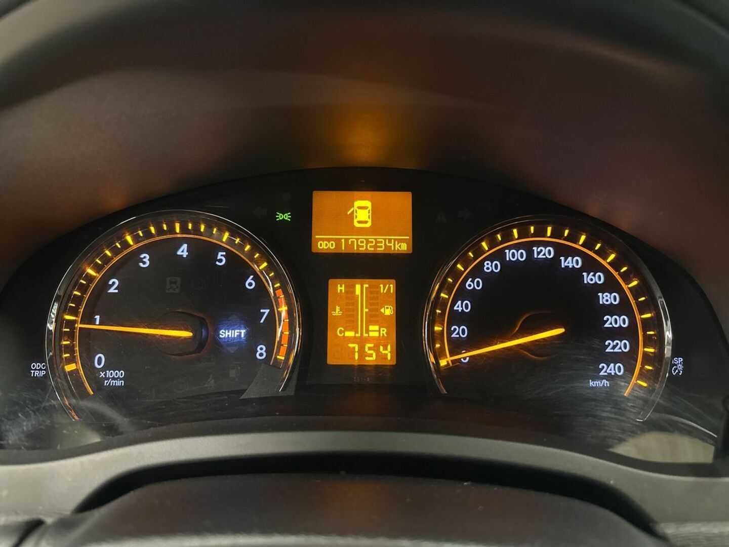 TOYOTA Avensis 2010
