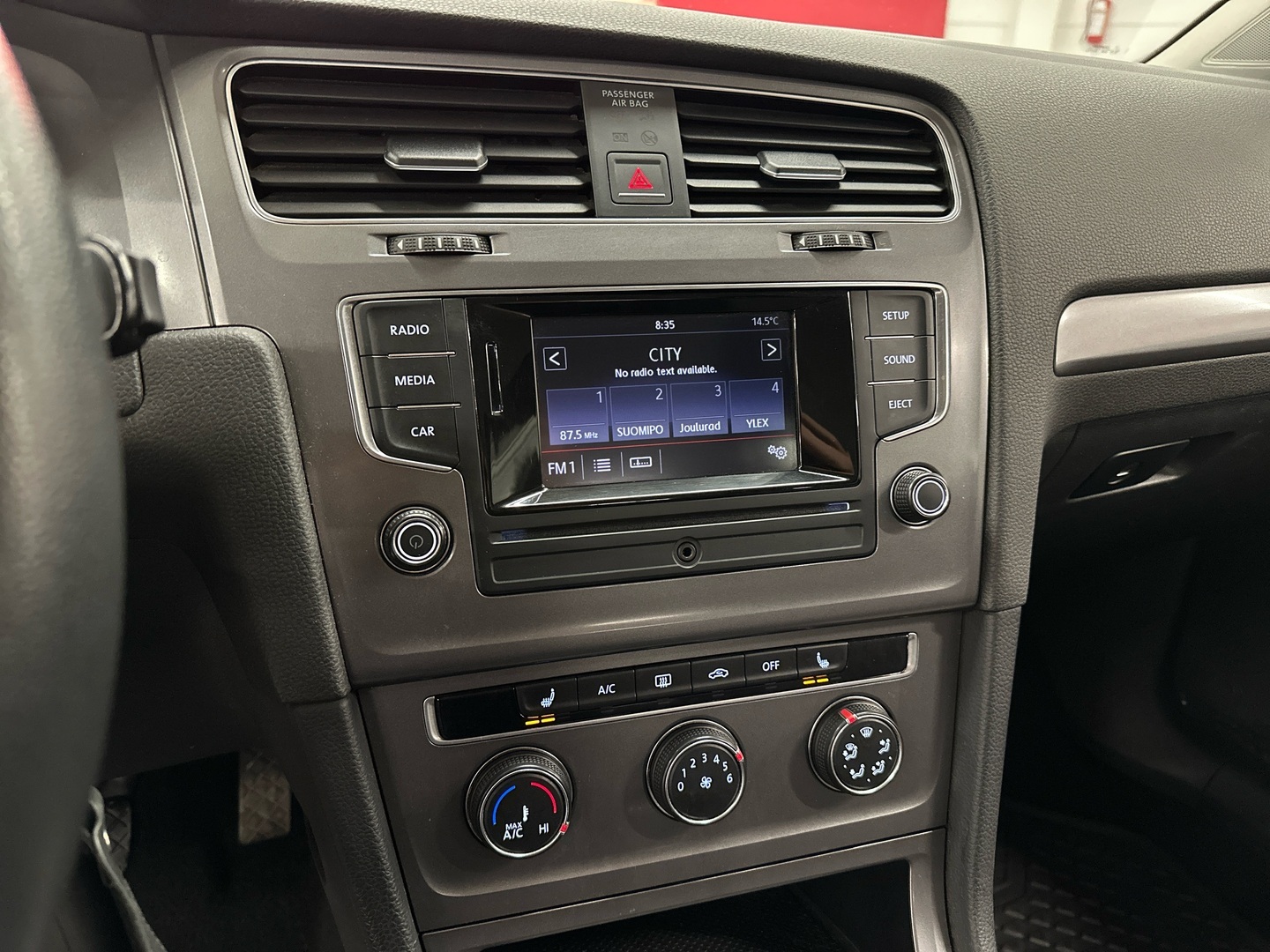 VOLKSWAGEN Golf 2014