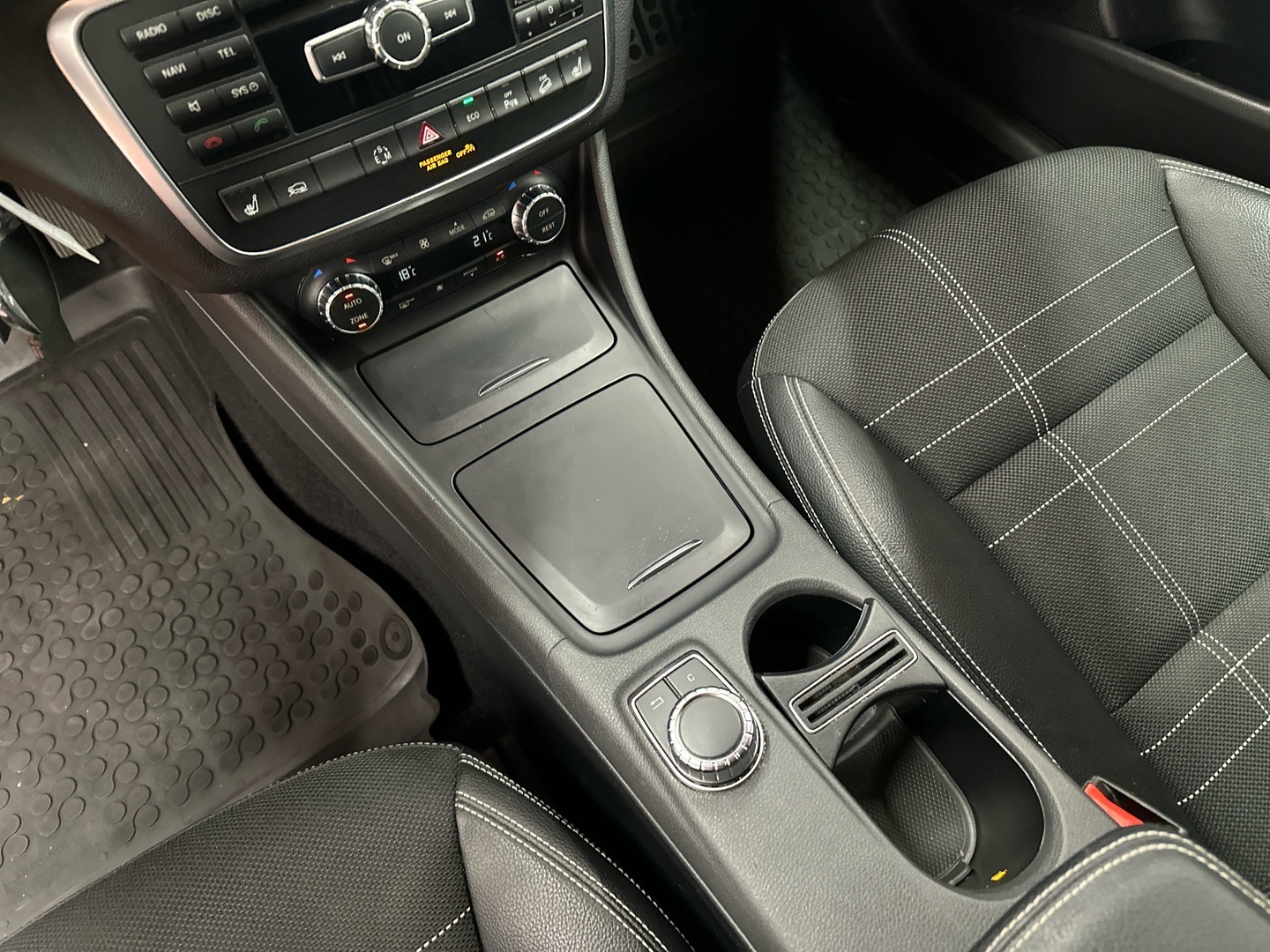 MERCEDES-BENZ GLA 2014