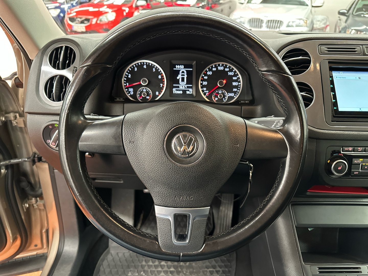 VOLKSWAGEN Tiguan 2015