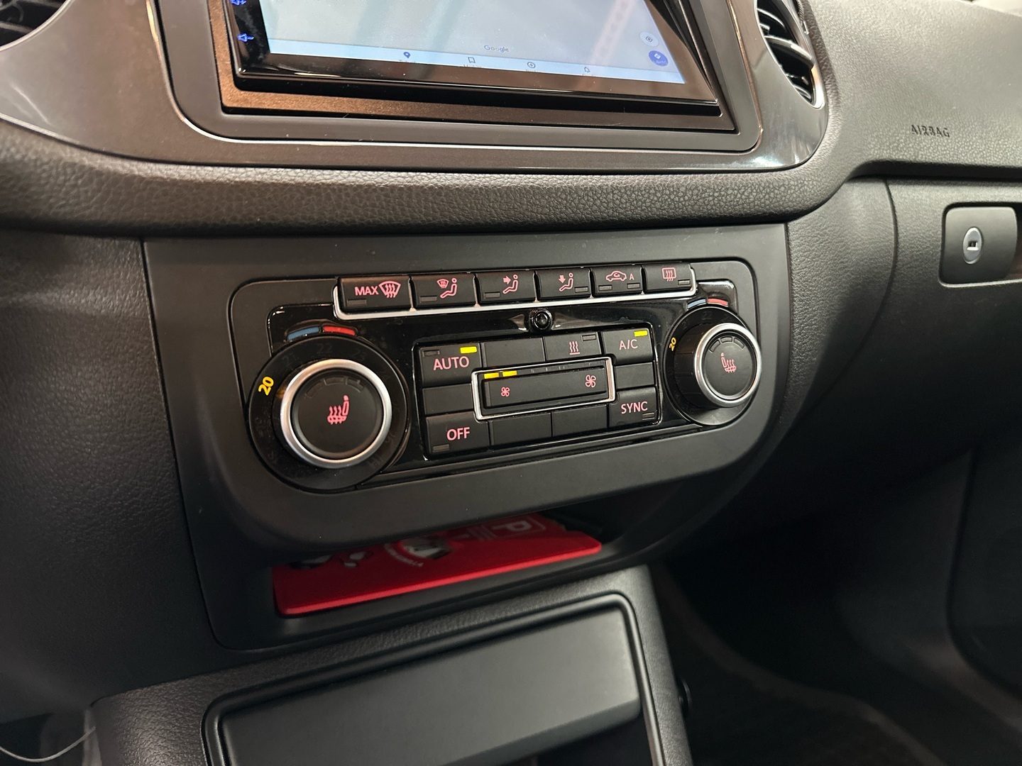 VOLKSWAGEN Tiguan 2015