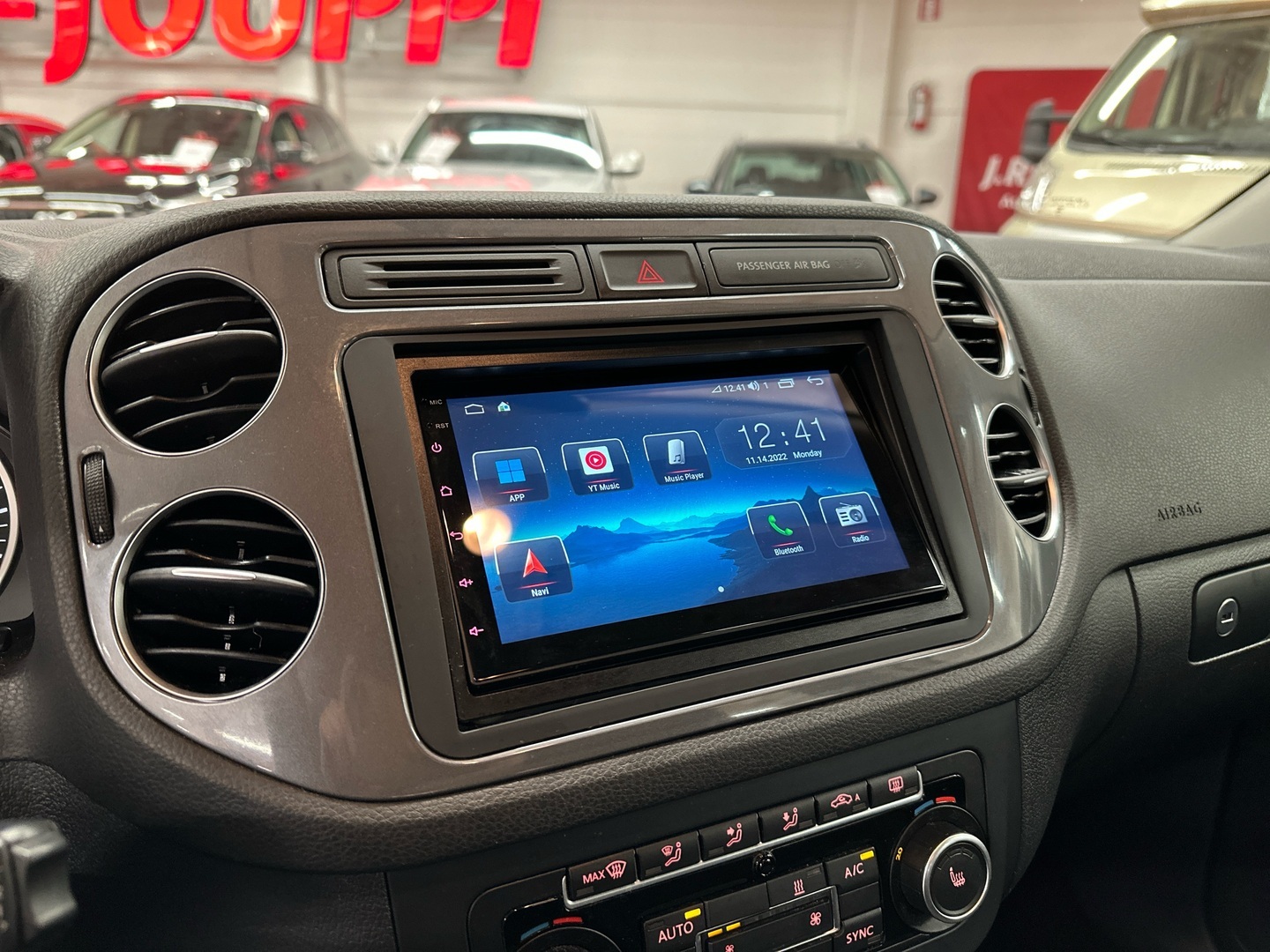 VOLKSWAGEN Tiguan 2015