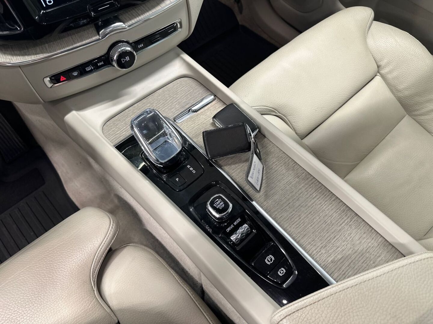 VOLVO XC60 2019