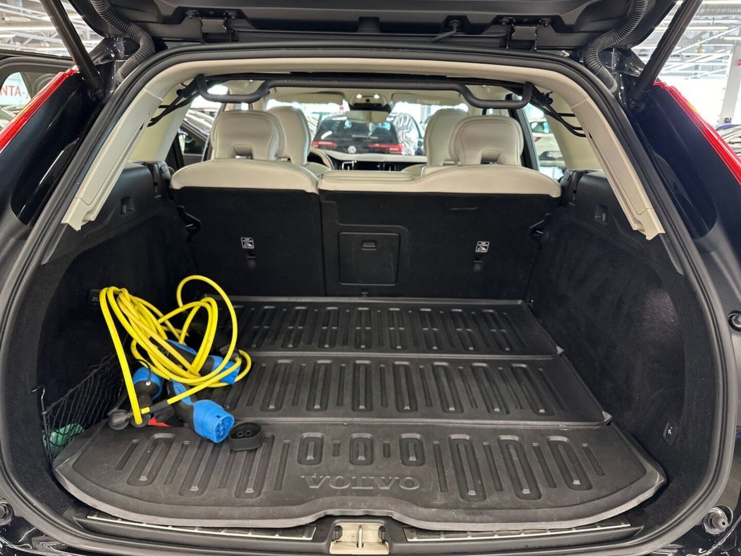 VOLVO XC60 2019