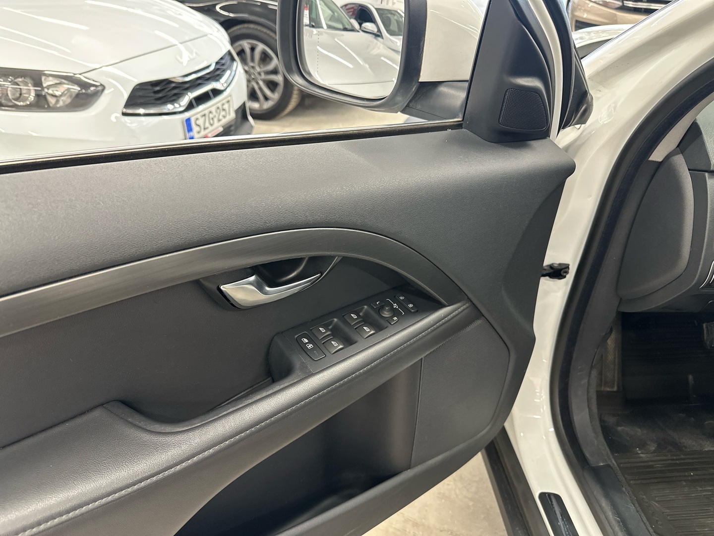 VOLVO XC70 2016