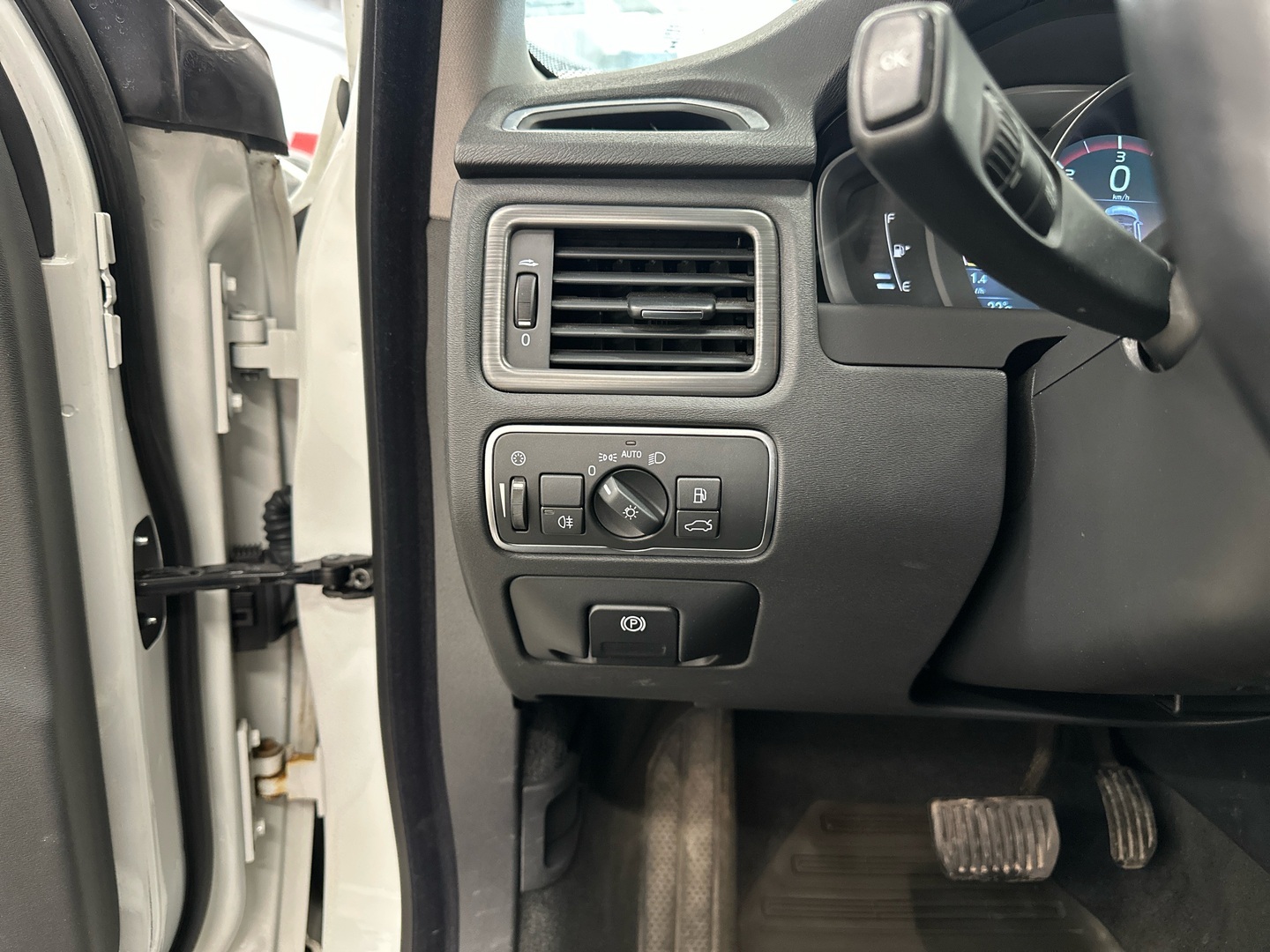 VOLVO XC70 2016