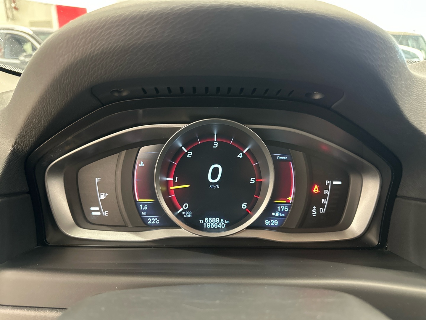 VOLVO XC70 2016