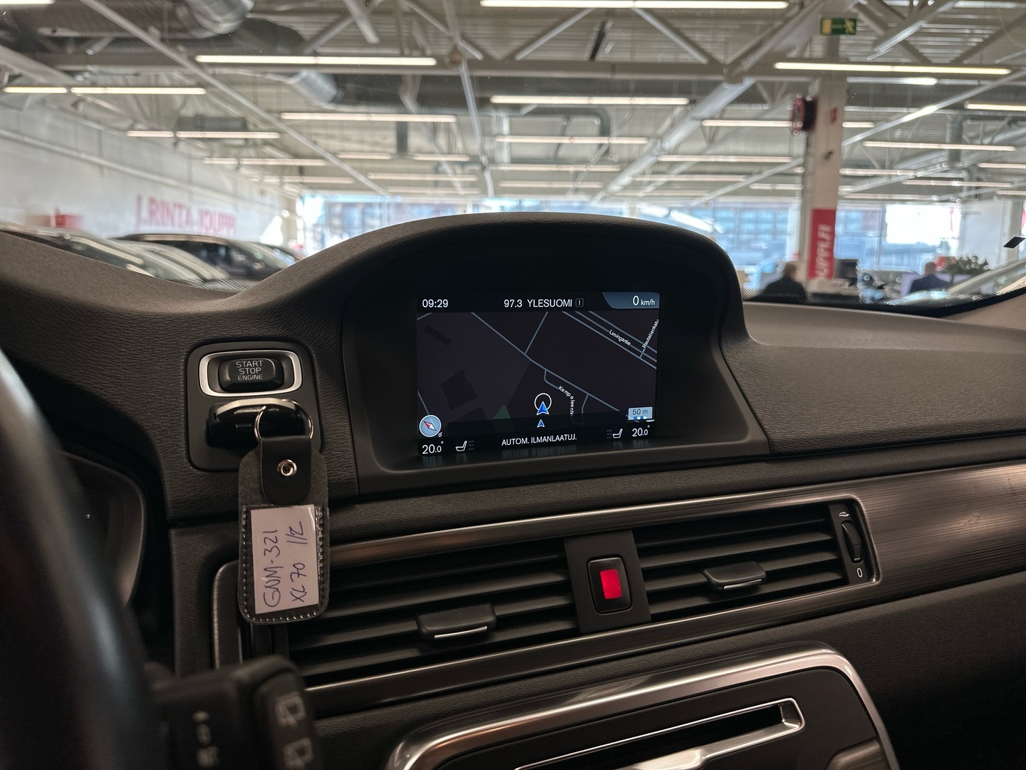 VOLVO XC70 2016