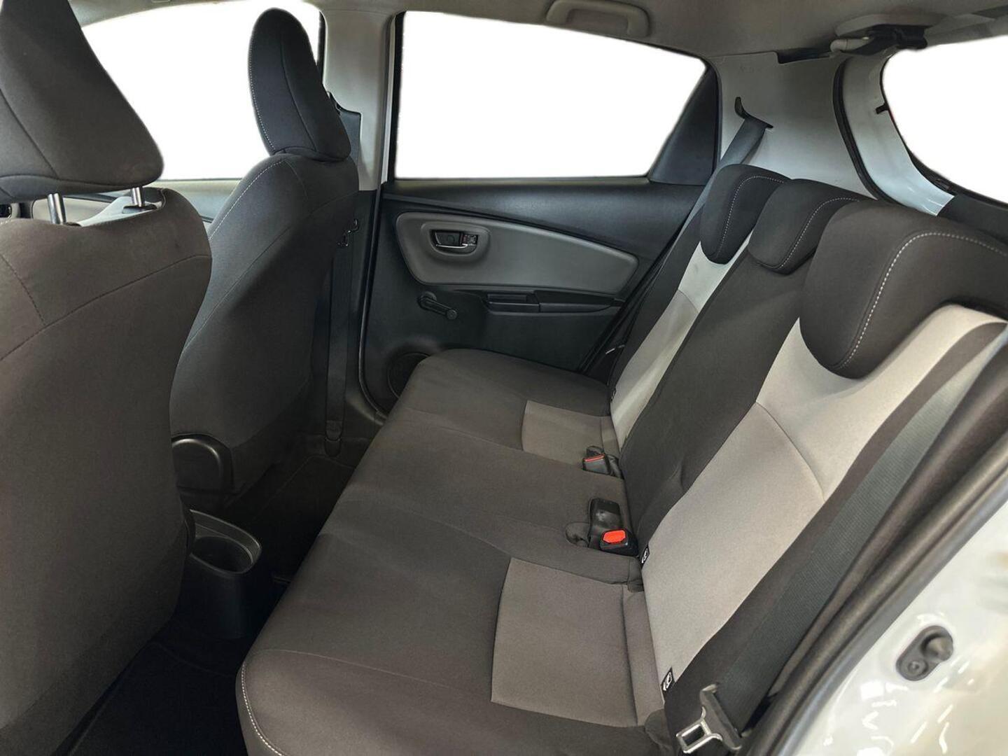 TOYOTA Yaris 2019