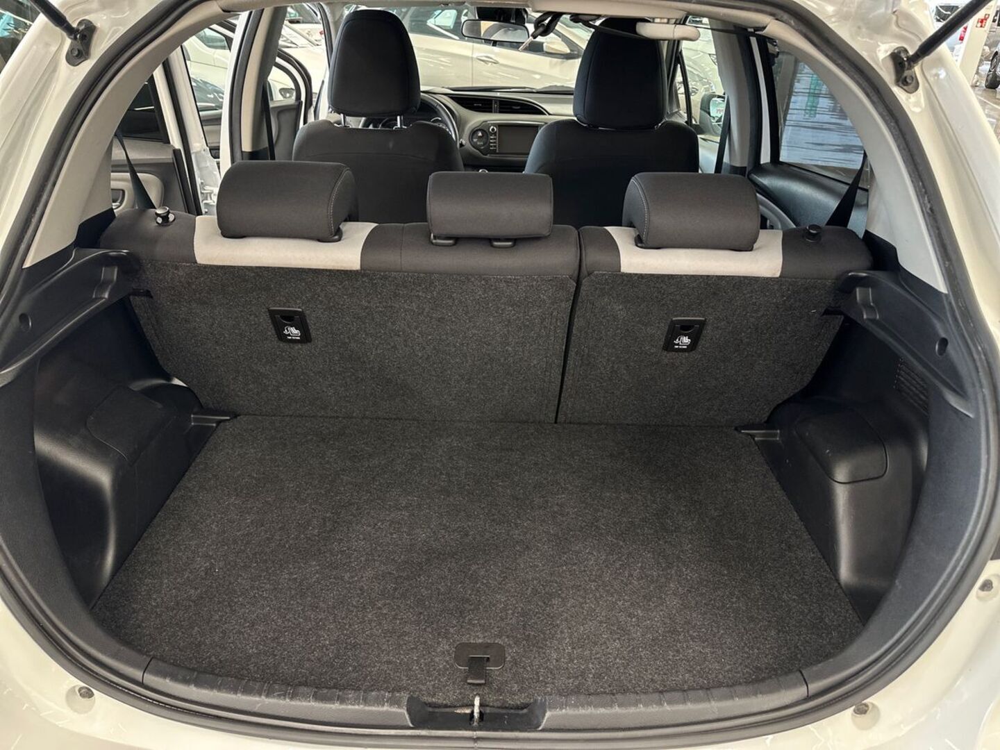 TOYOTA Yaris 2019