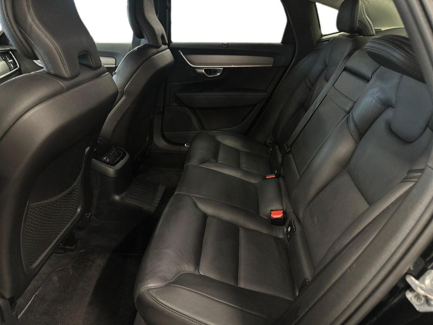 VOLVO S90 2019