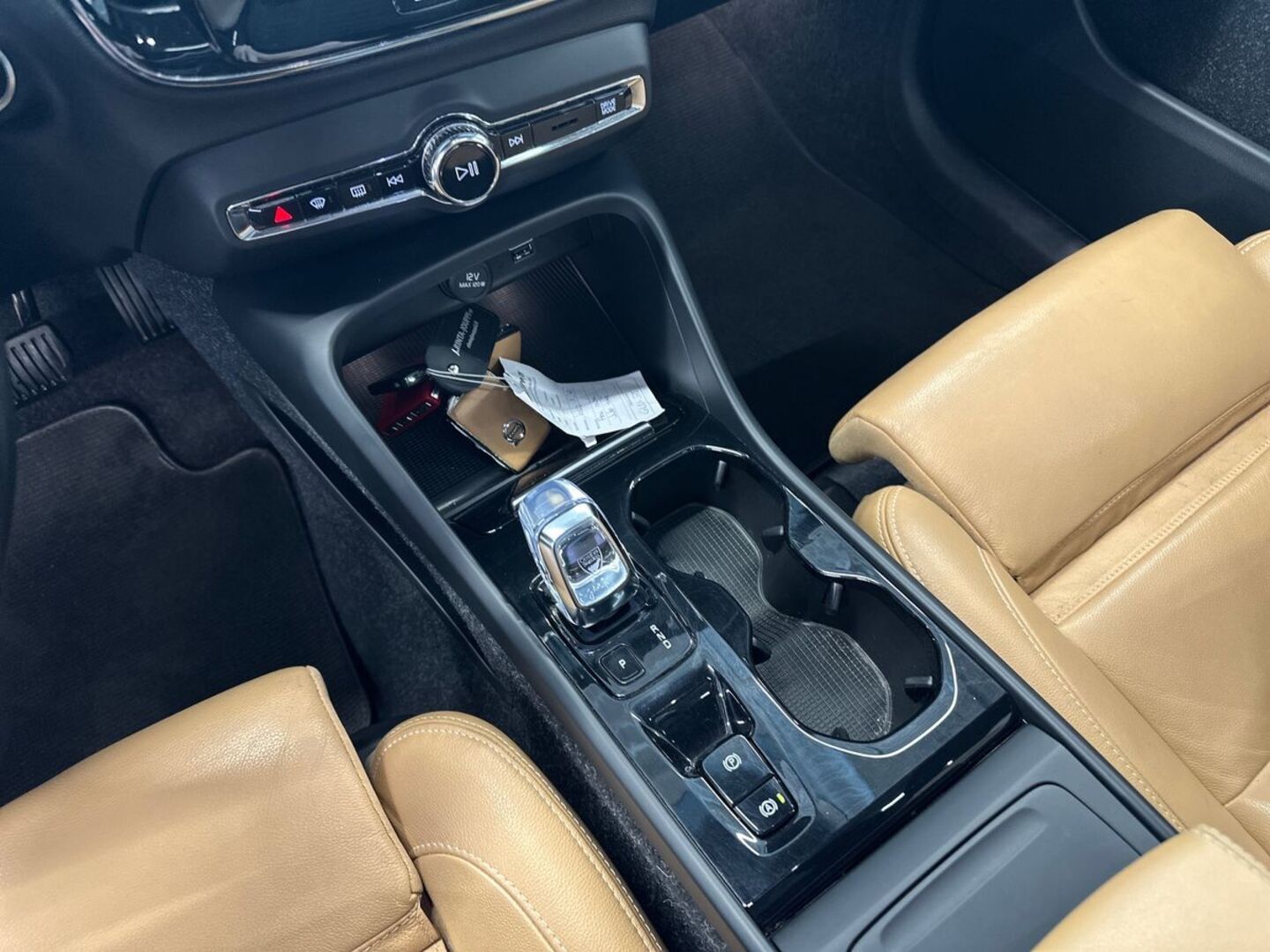 VOLVO XC40 2019