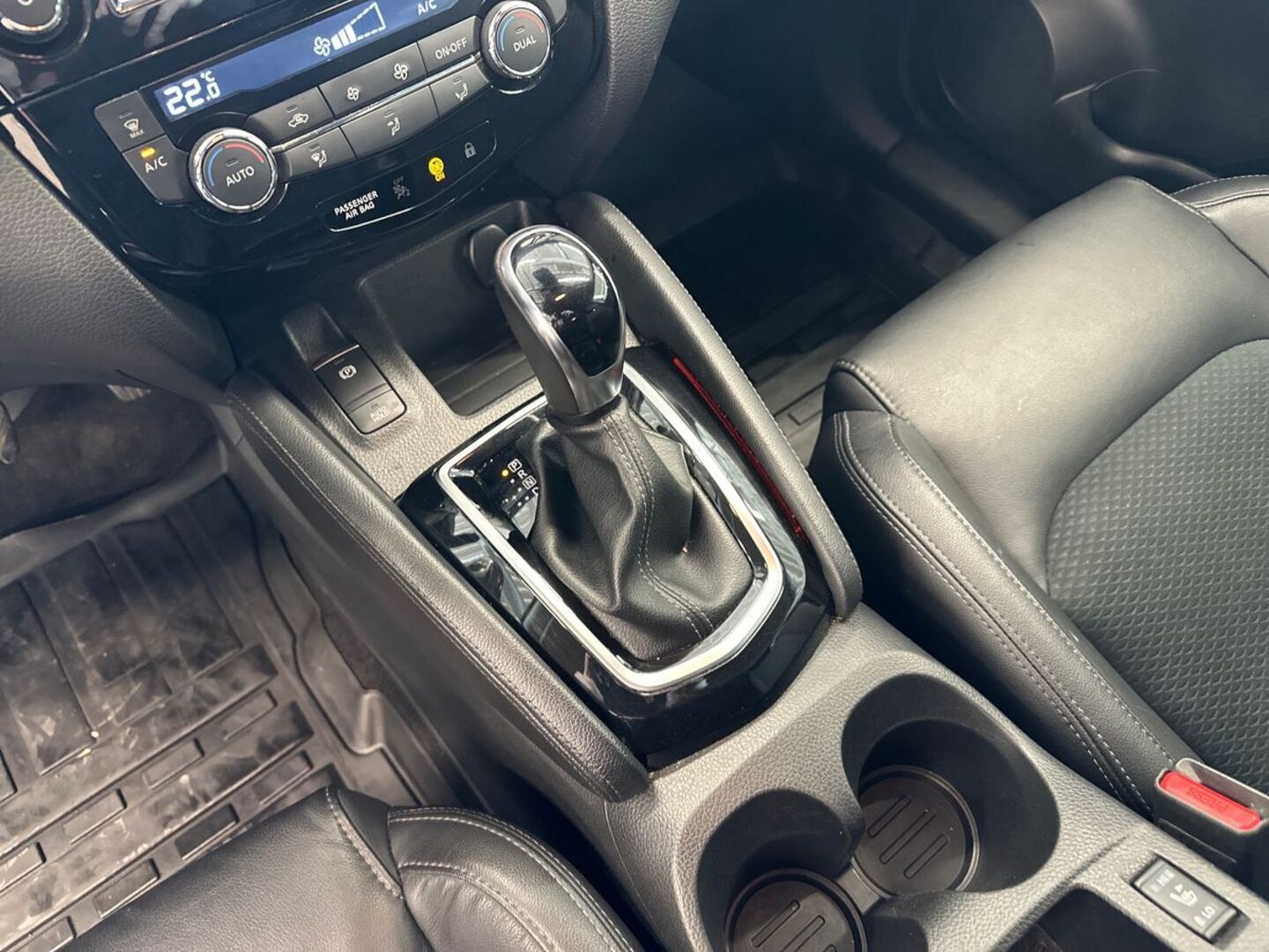 NISSAN Qashqai 2020