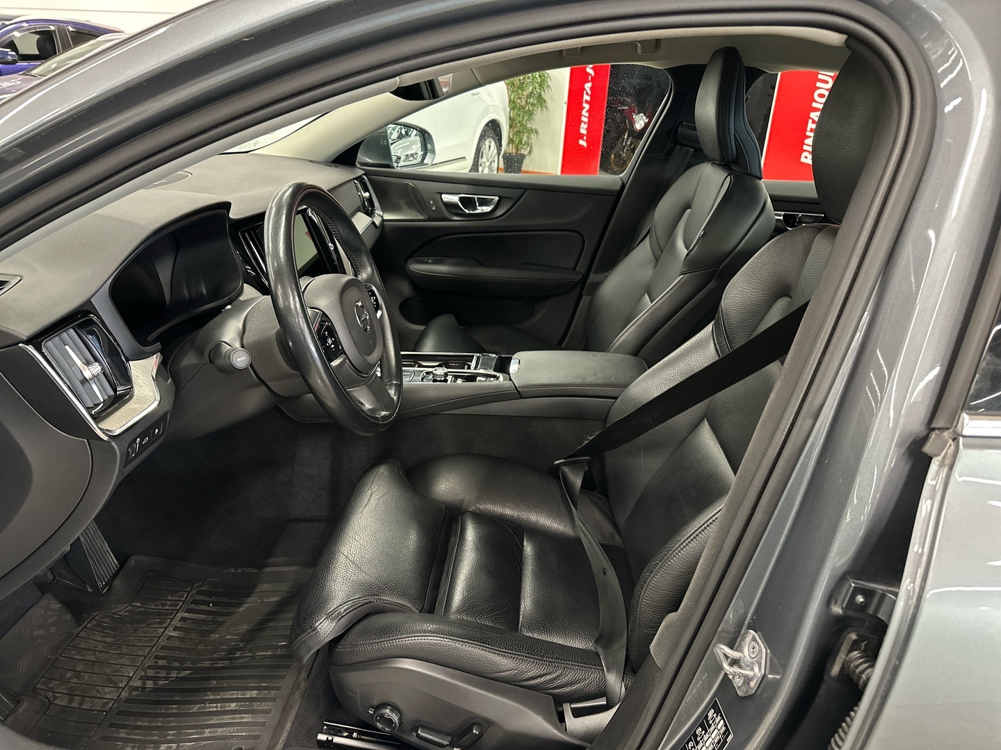 VOLVO S60 2021