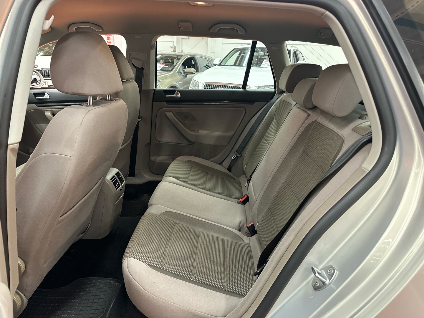 VOLKSWAGEN Golf 2010