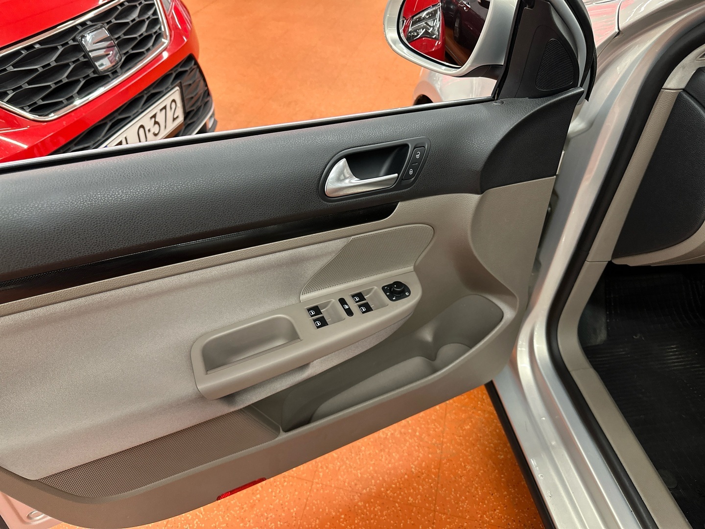 VOLKSWAGEN Golf 2010