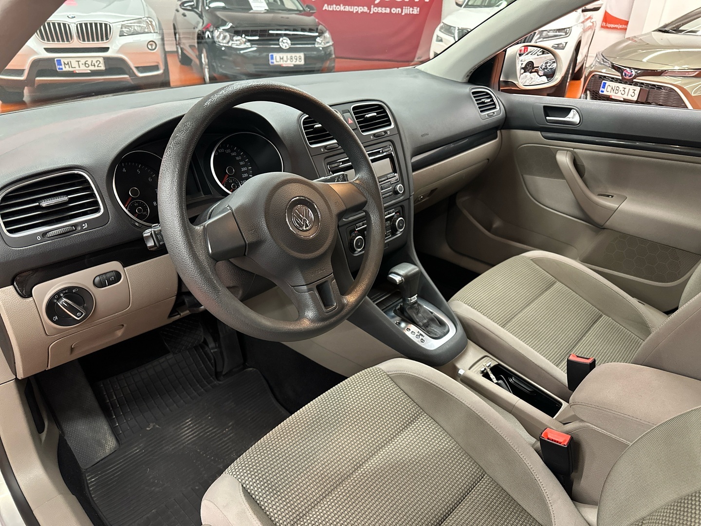 VOLKSWAGEN Golf 2010