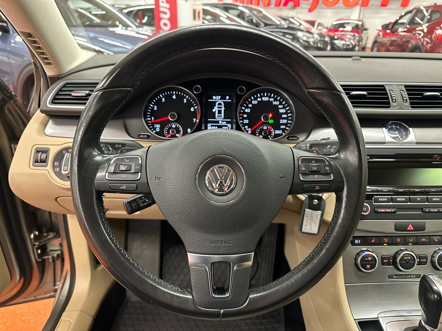 VOLKSWAGEN Passat 2014