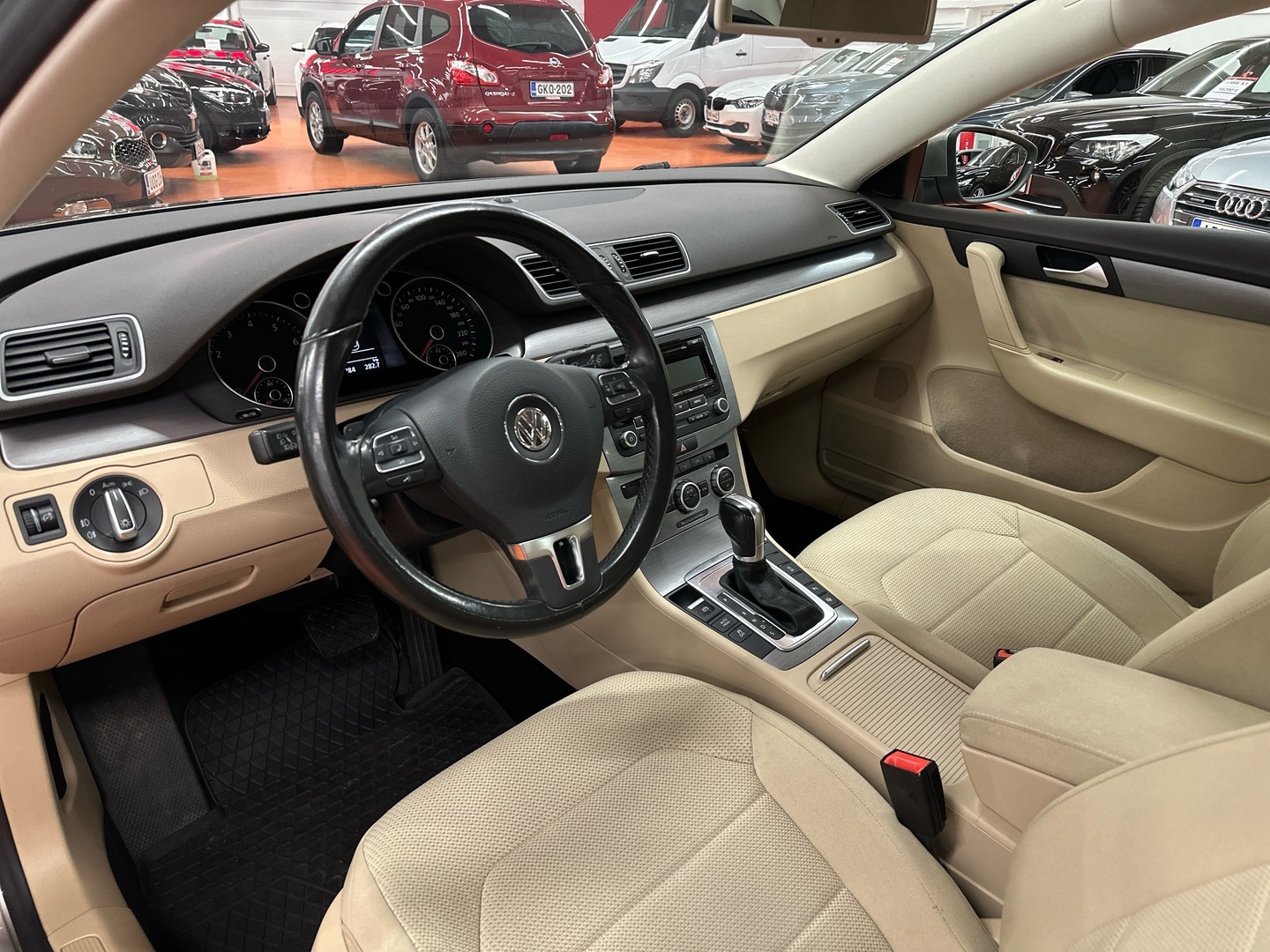 VOLKSWAGEN Passat 2014