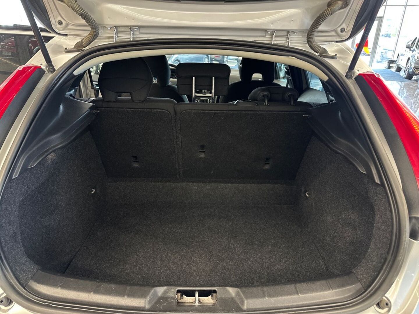 VOLVO V40 2014