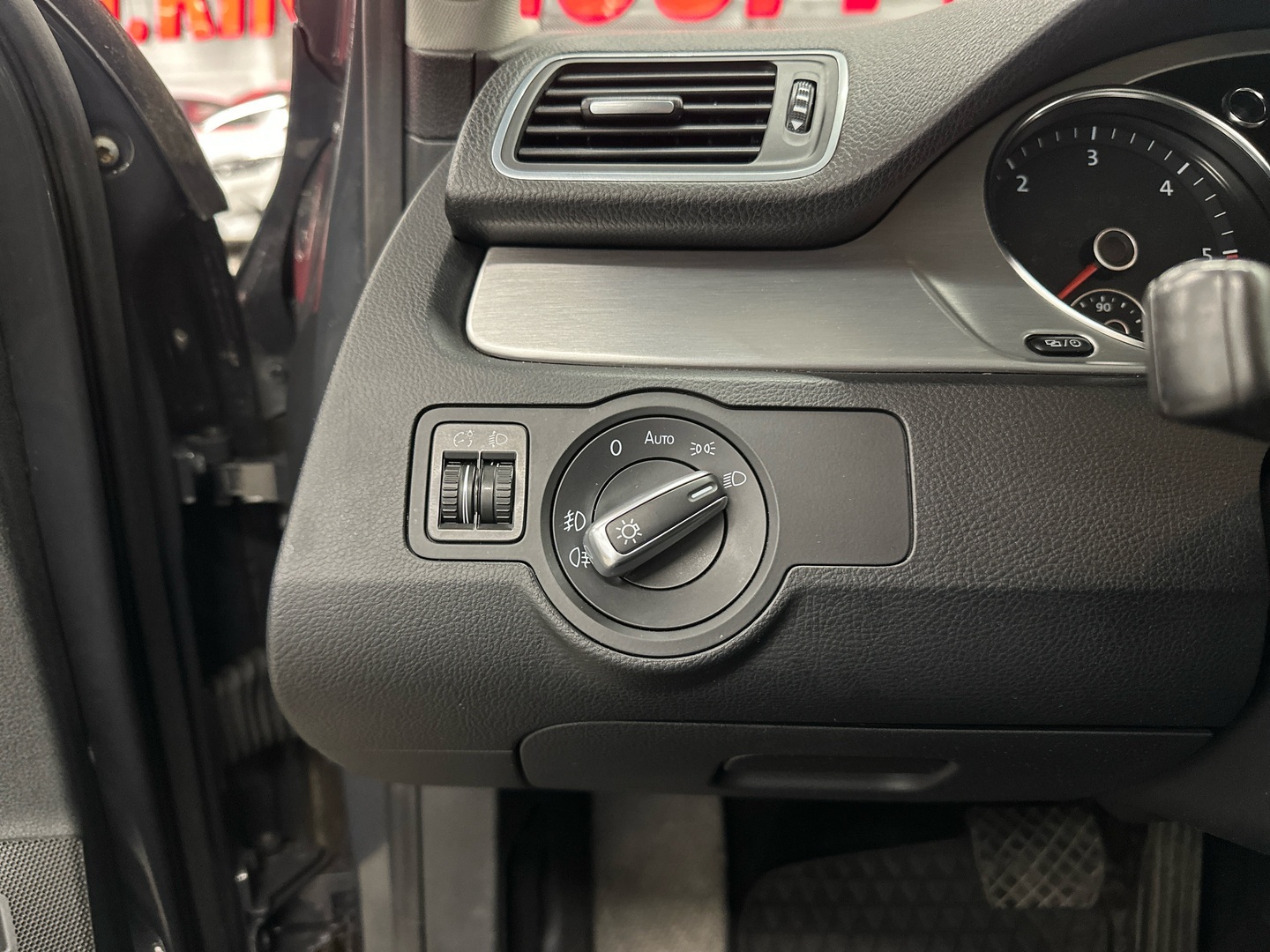 VOLKSWAGEN Passat 2014