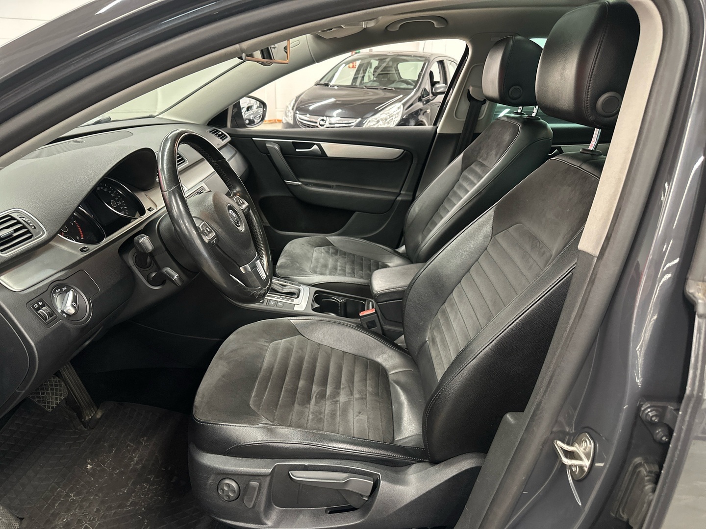 VOLKSWAGEN Passat 2014