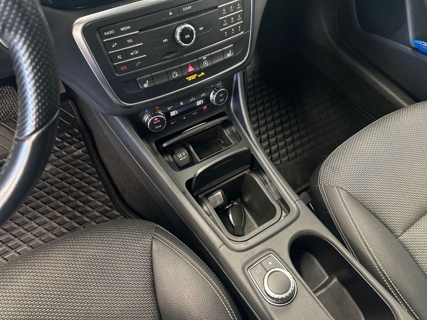 MERCEDES-BENZ CLA 2015