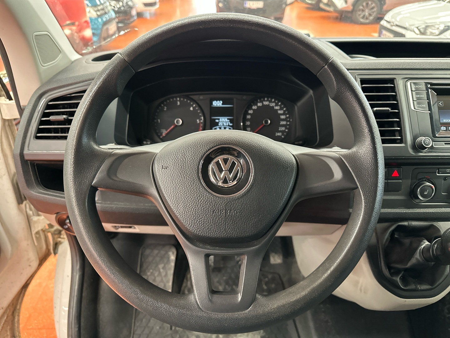 VOLKSWAGEN Transporter 2018