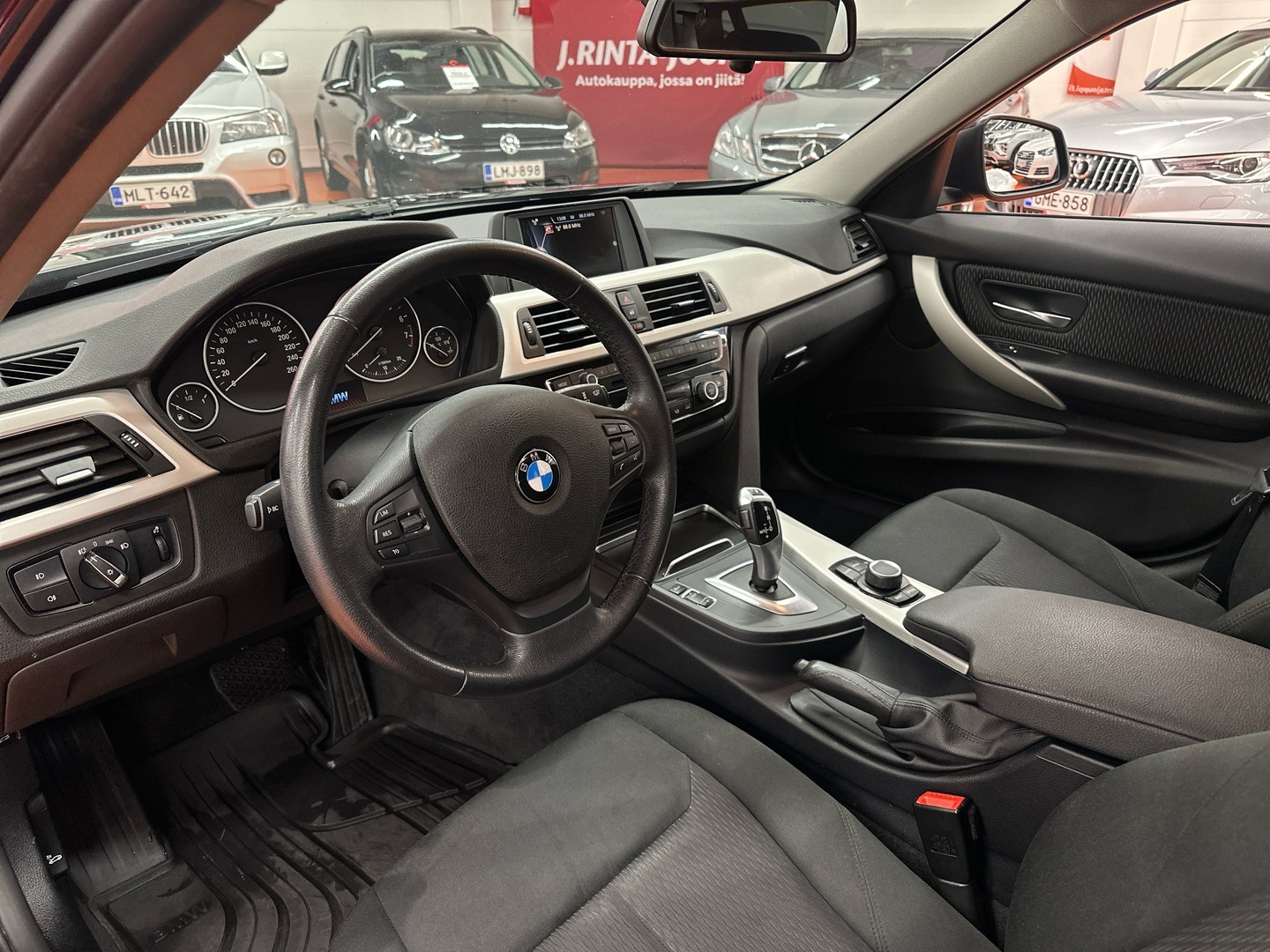 BMW 318 2017