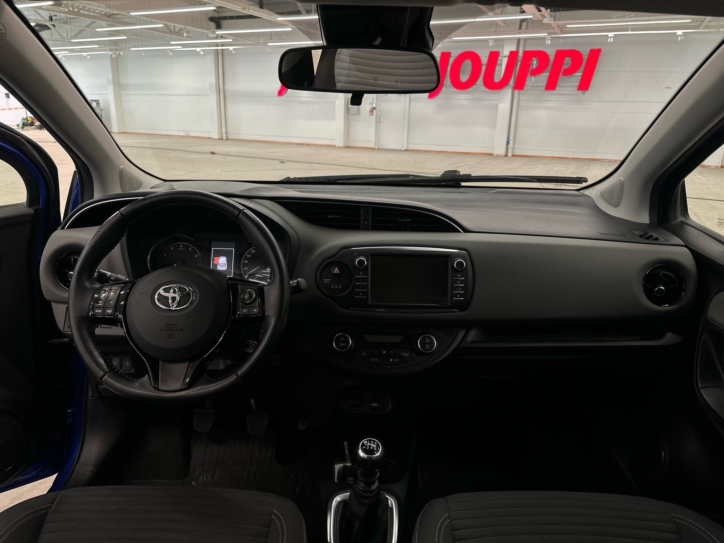TOYOTA Yaris 2018