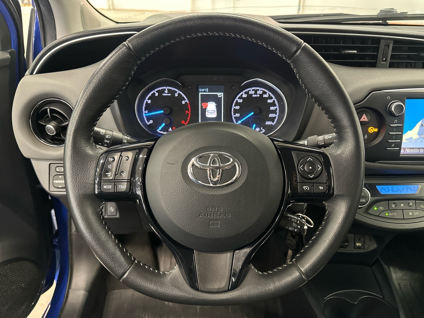 TOYOTA Yaris 2018