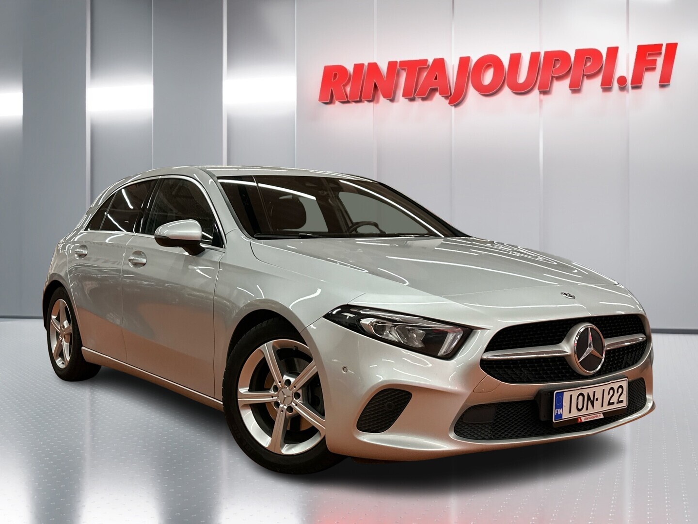 MERCEDES-BENZ A 2018