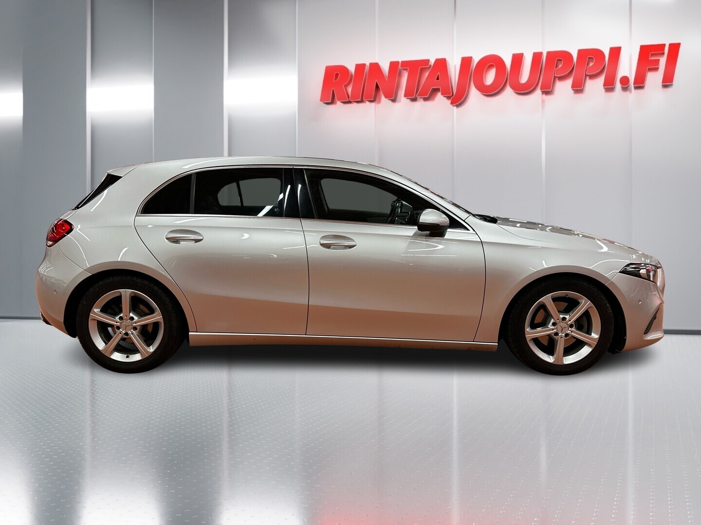 MERCEDES-BENZ A 2018