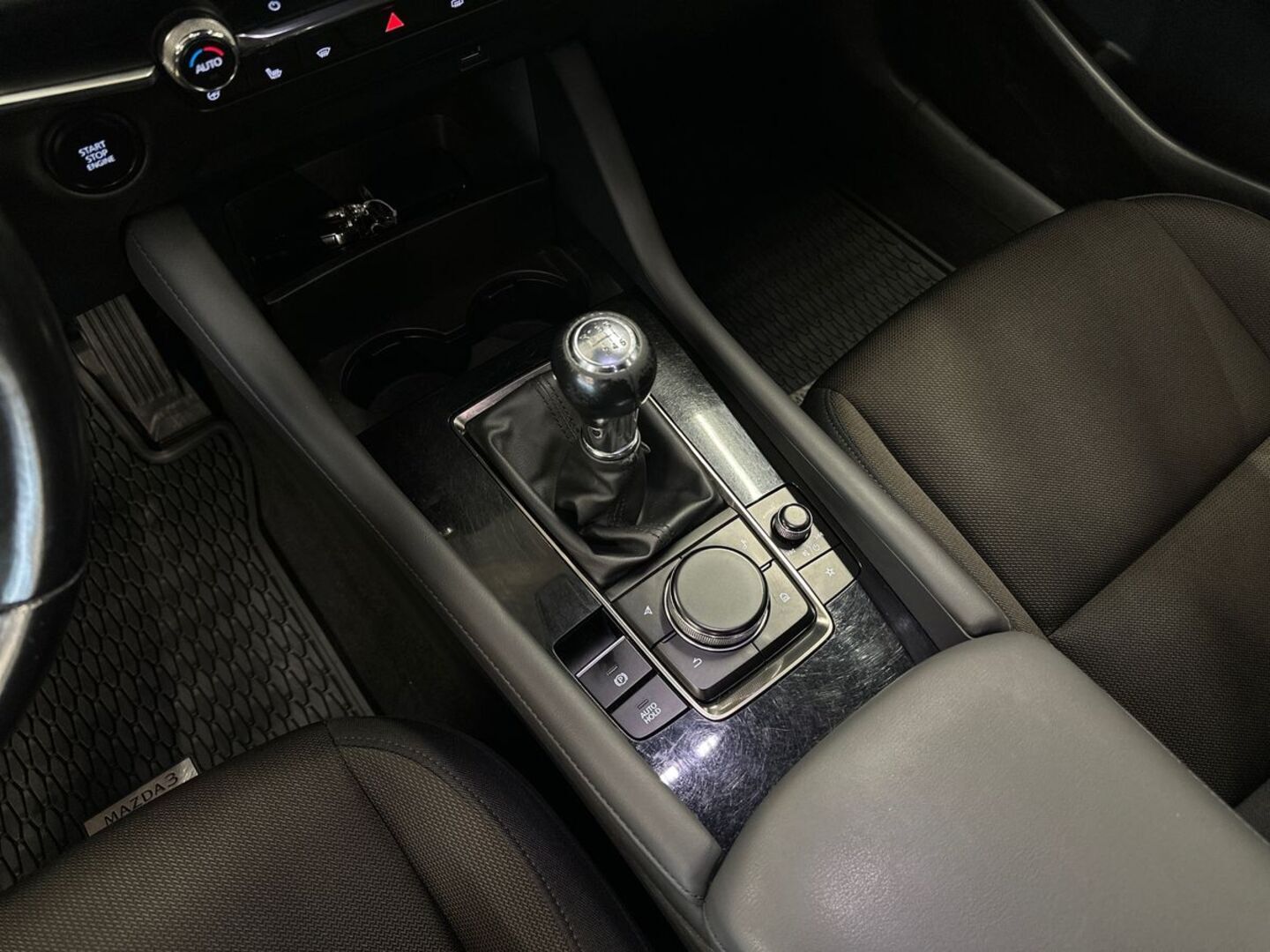 MAZDA Mazda3 2019