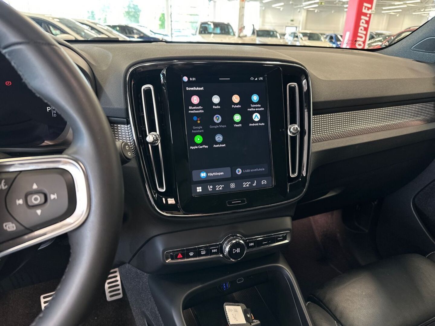 VOLVO XC40 2022