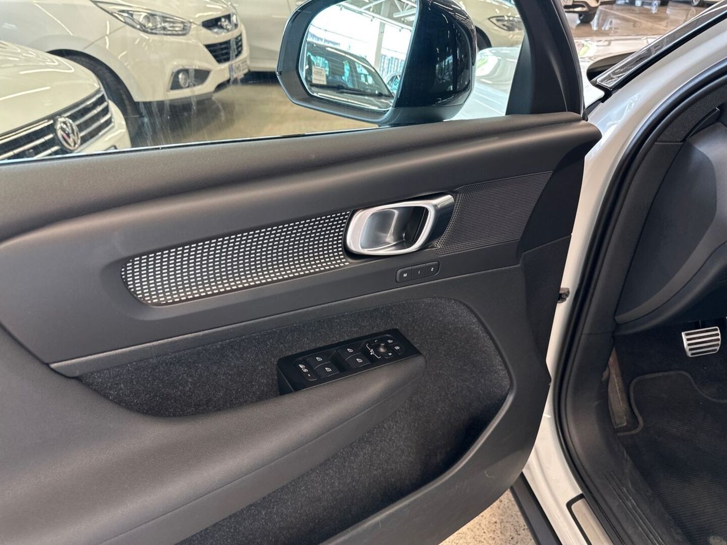 VOLVO XC40 2022