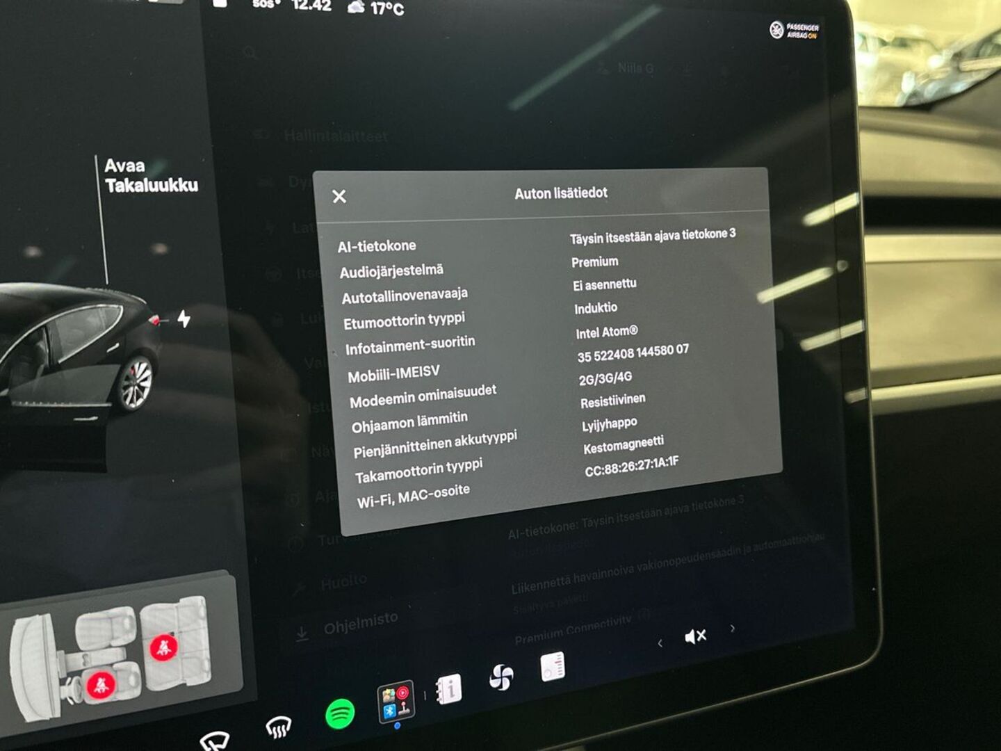 TESLA Model 3 14