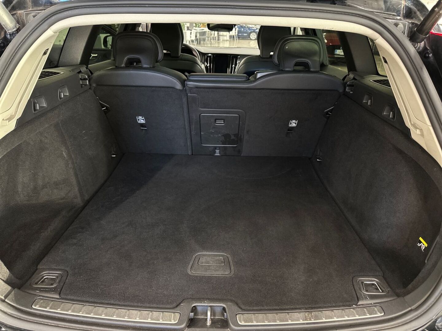 VOLVO V60 22