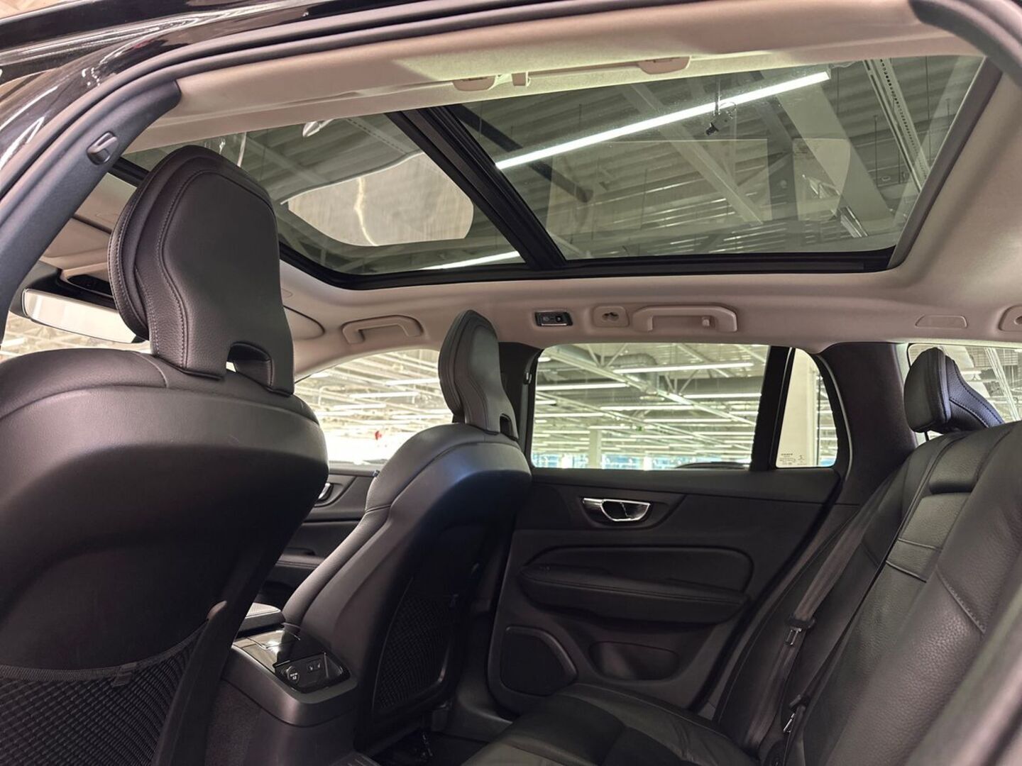 VOLVO V60 23
