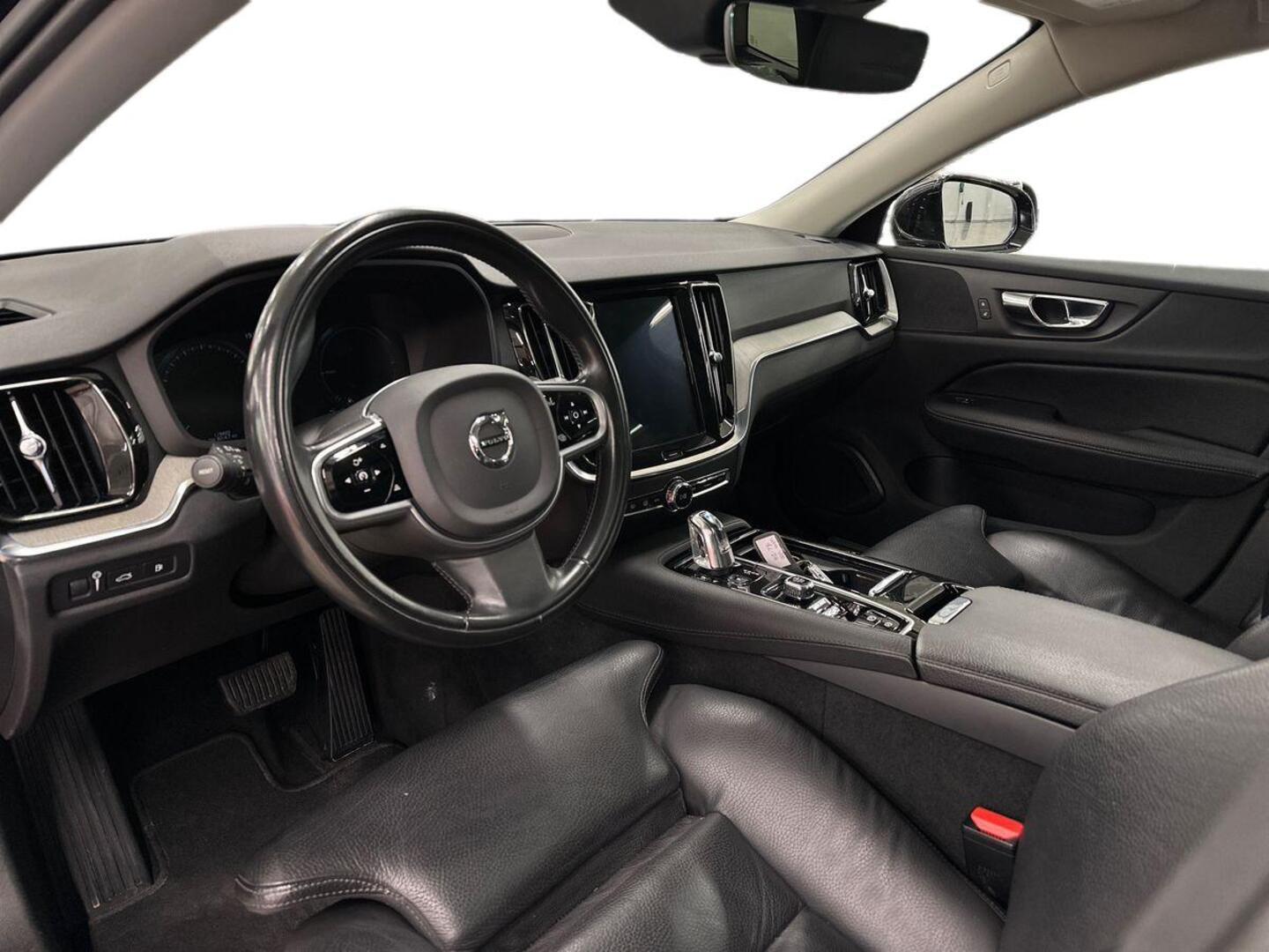 VOLVO V60 7